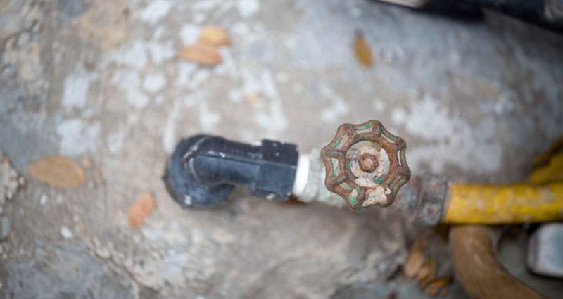 Outdoor water valve
